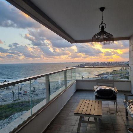 Beachfront Gallery 아코 외부 사진