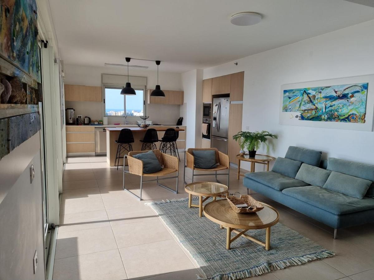 Beachfront Gallery 아코 외부 사진