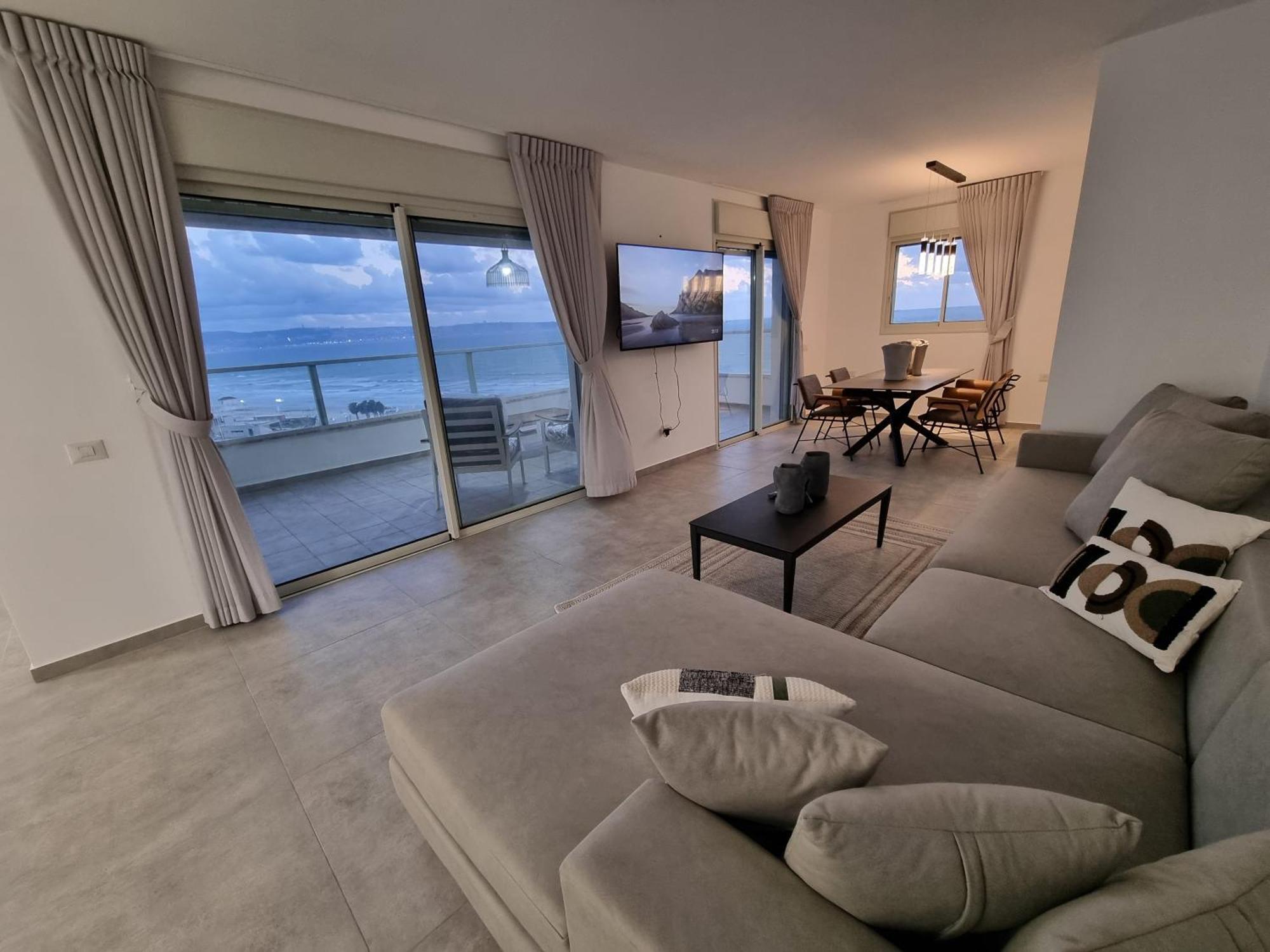 Beachfront Gallery 아코 객실 사진