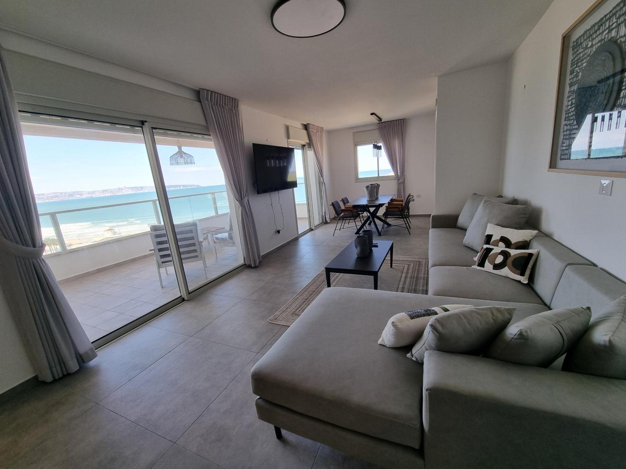 Beachfront Gallery 아코 외부 사진